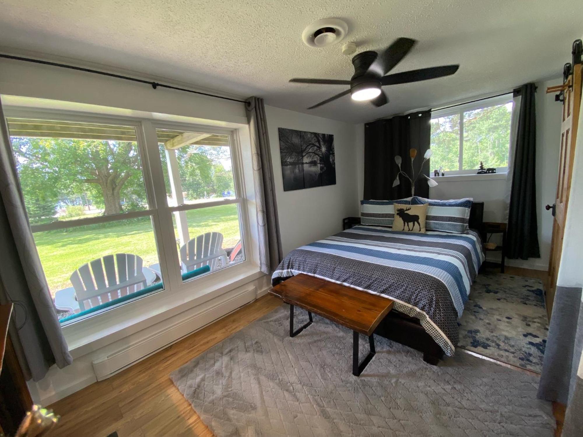 Our Place Up North Bnb Huntsville Eksteriør bilde