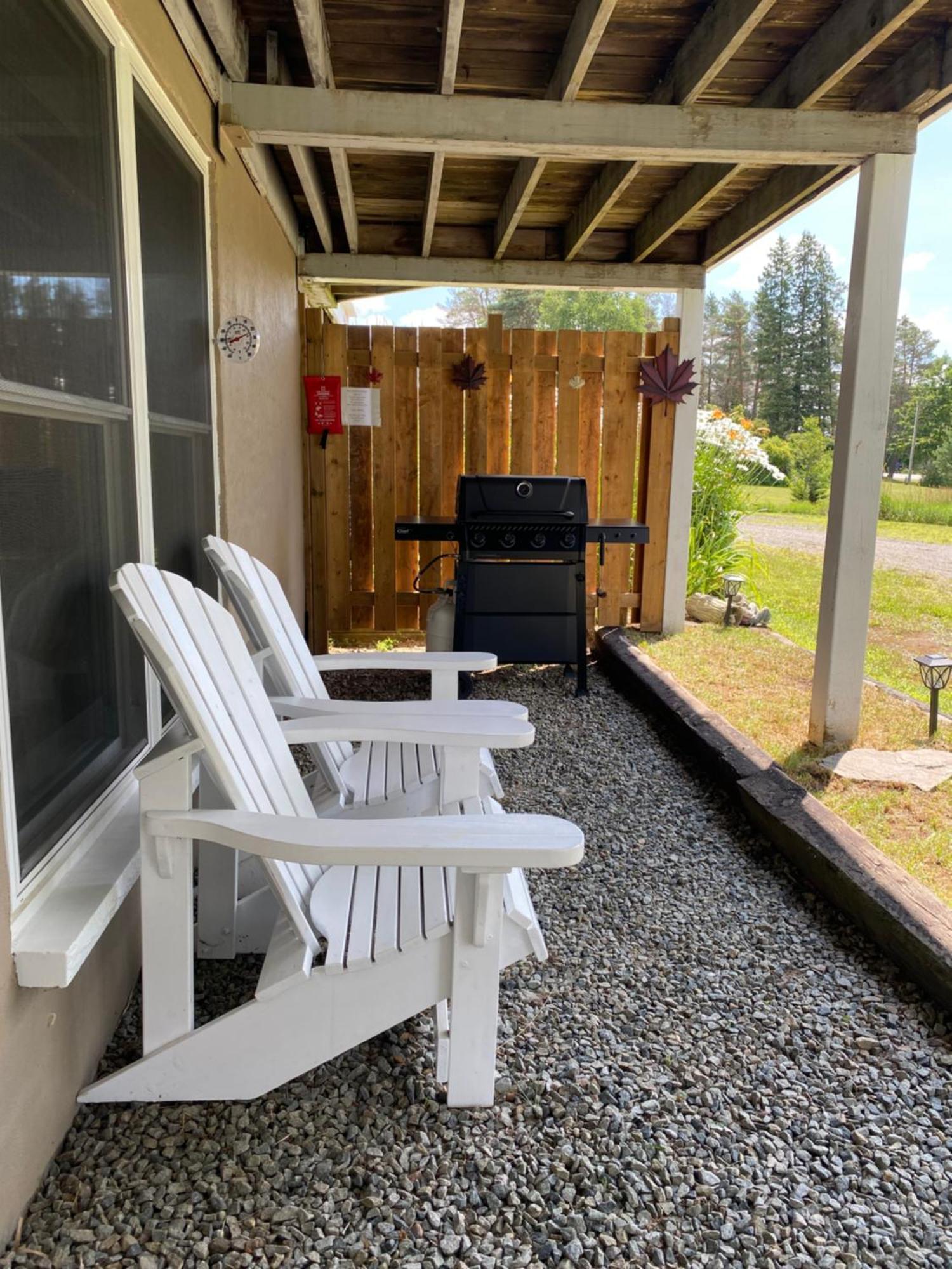 Our Place Up North Bnb Huntsville Eksteriør bilde