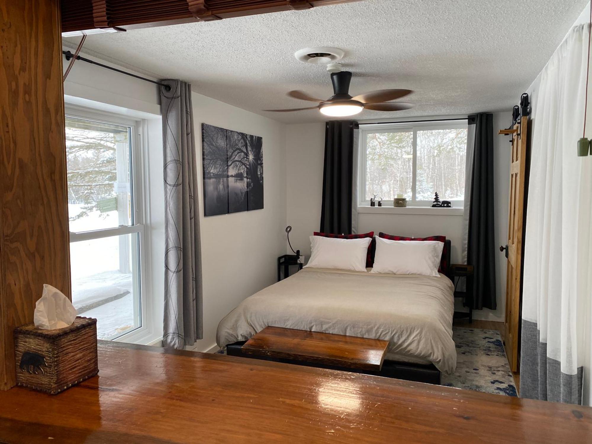 Our Place Up North Bnb Huntsville Eksteriør bilde