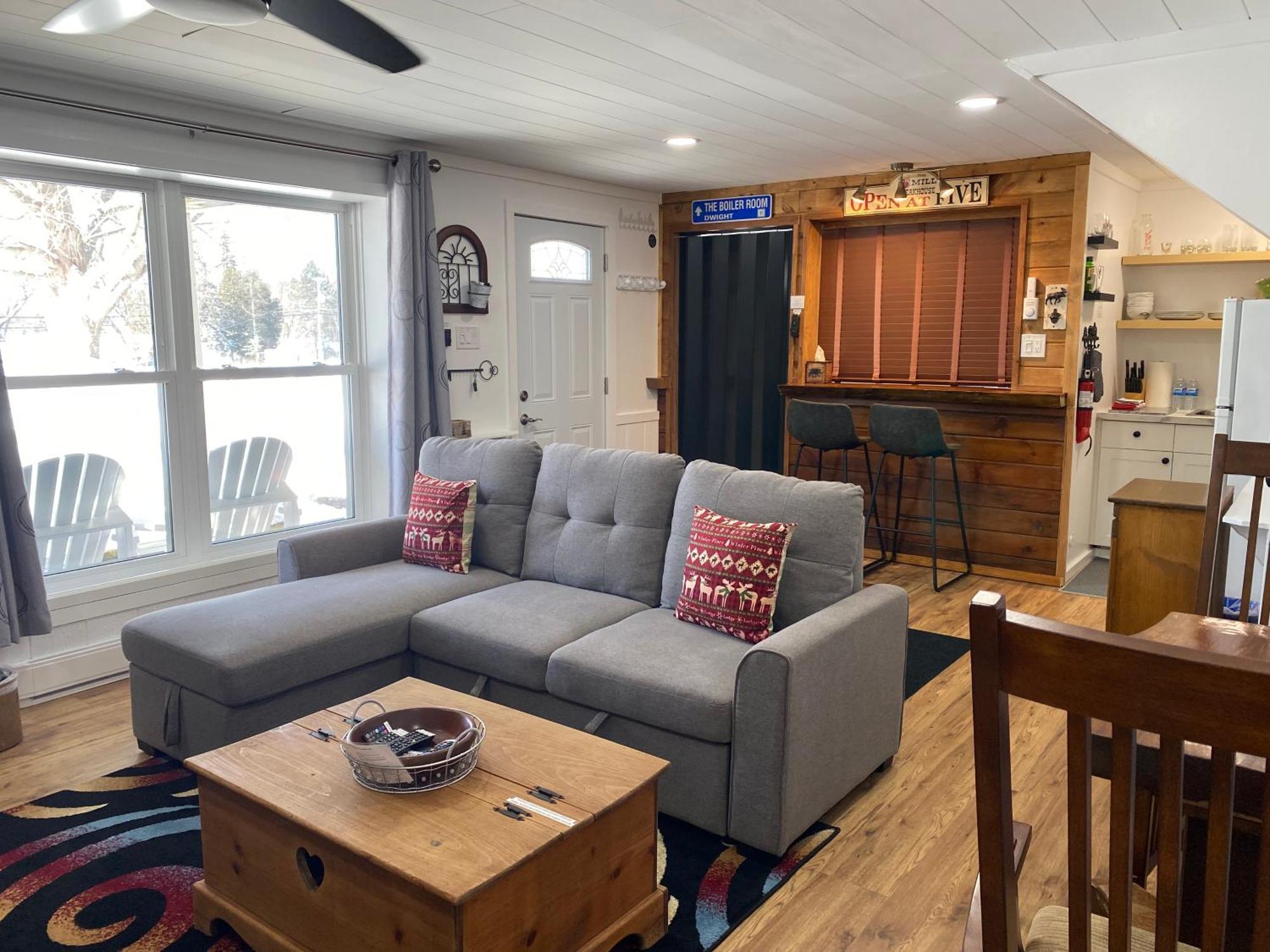 Our Place Up North Bnb Huntsville Eksteriør bilde