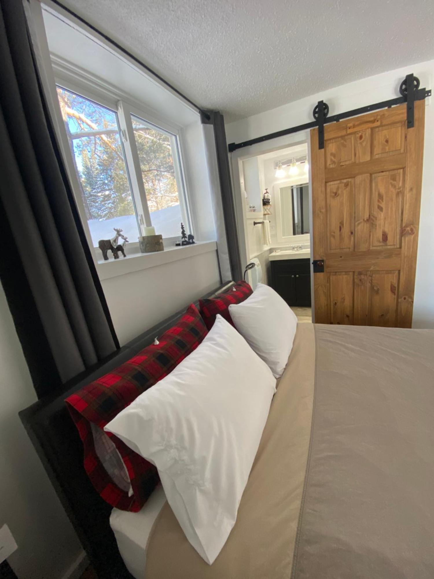 Our Place Up North Bnb Huntsville Eksteriør bilde