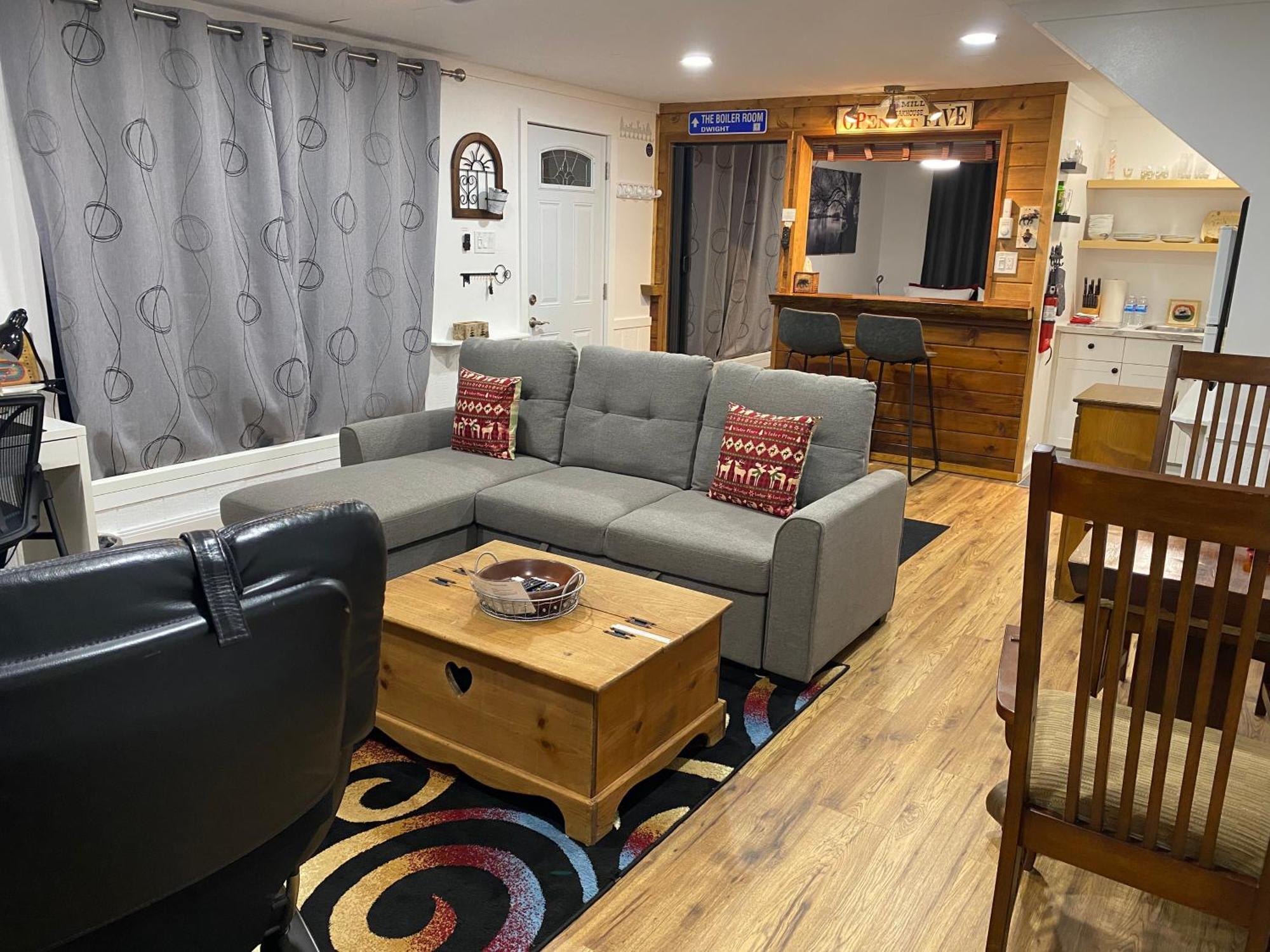Our Place Up North Bnb Huntsville Eksteriør bilde